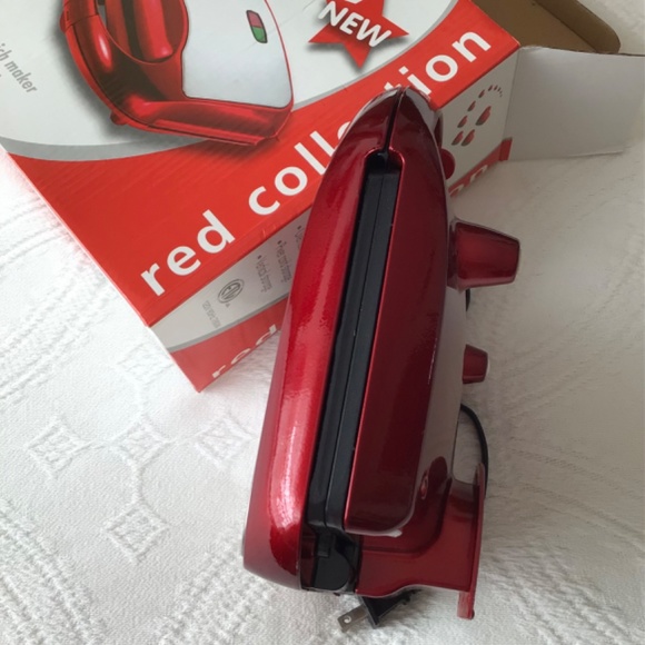 Electric sandwich maker NWT countertop toaster - Picture 14 of 16